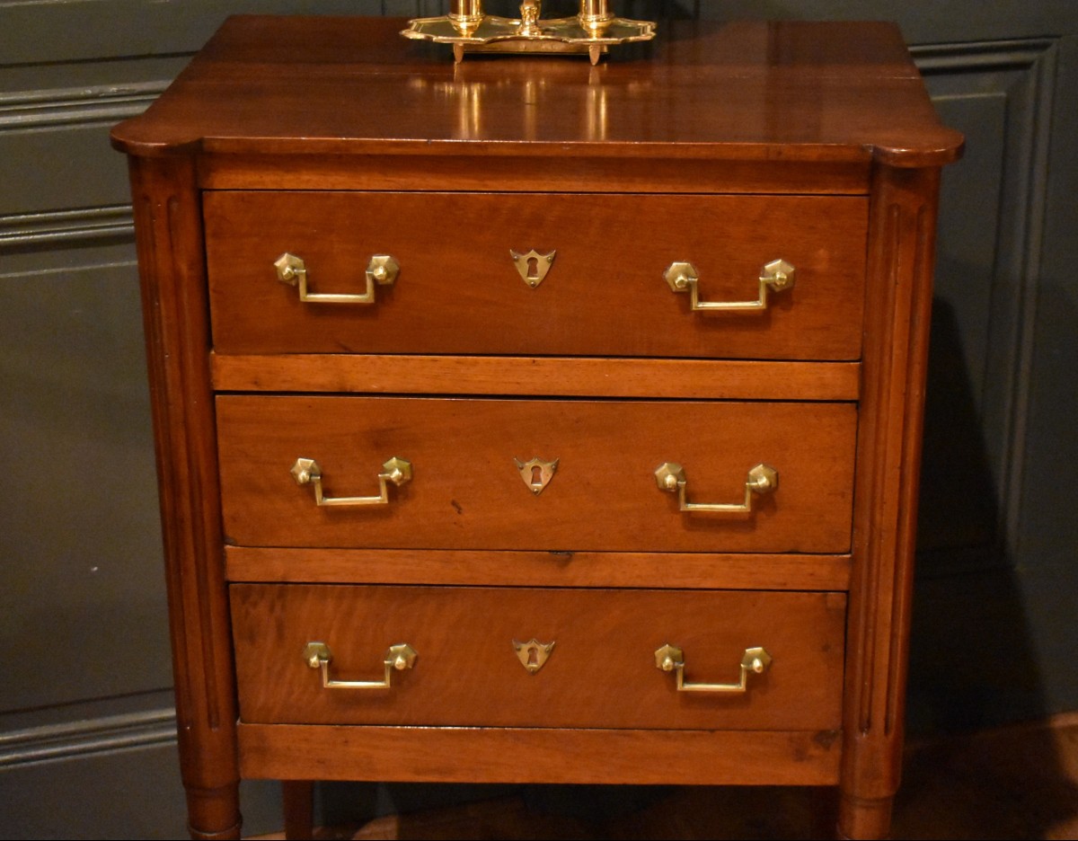 Very Small Mahogany Chest Of Drawers-photo-4