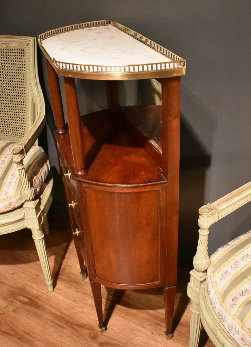Petit meuble d'entre-deux en acajou de style Louis XVI-photo-6