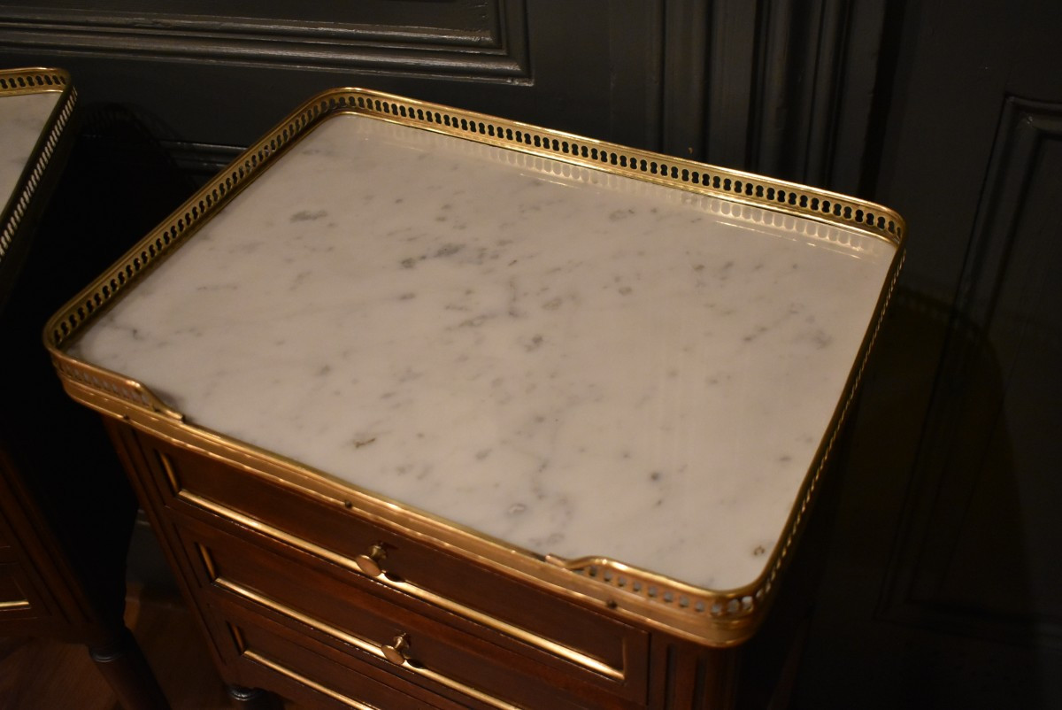 Paire de chevets de style Louis XVI-photo-1