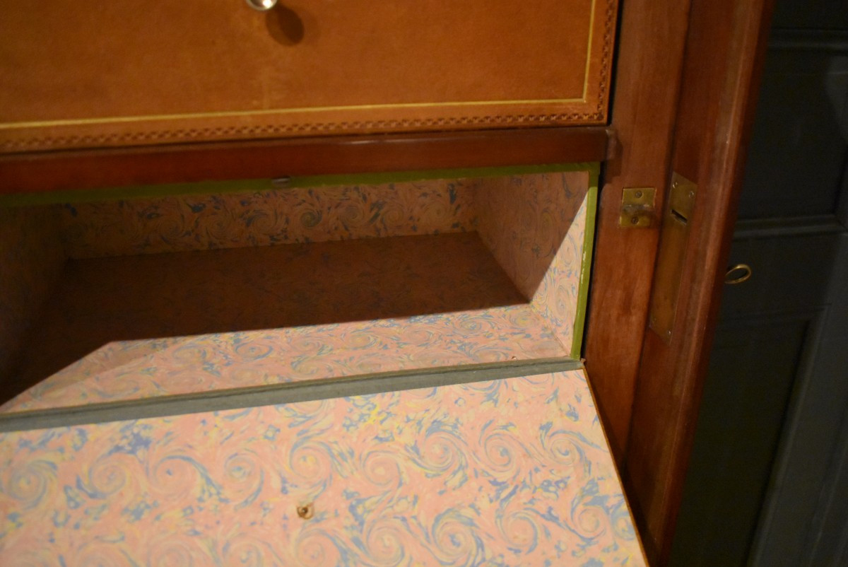 Louis XVI Style Cardboard Cabinet-photo-3