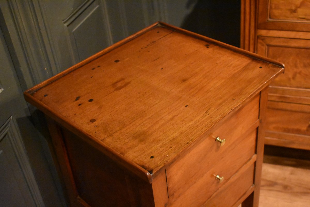 Walnut Bedside Cabinet-photo-1