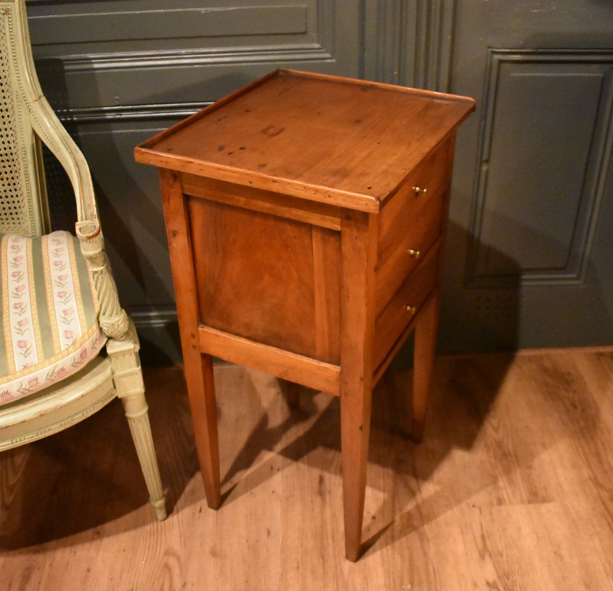 Walnut Bedside Cabinet-photo-7