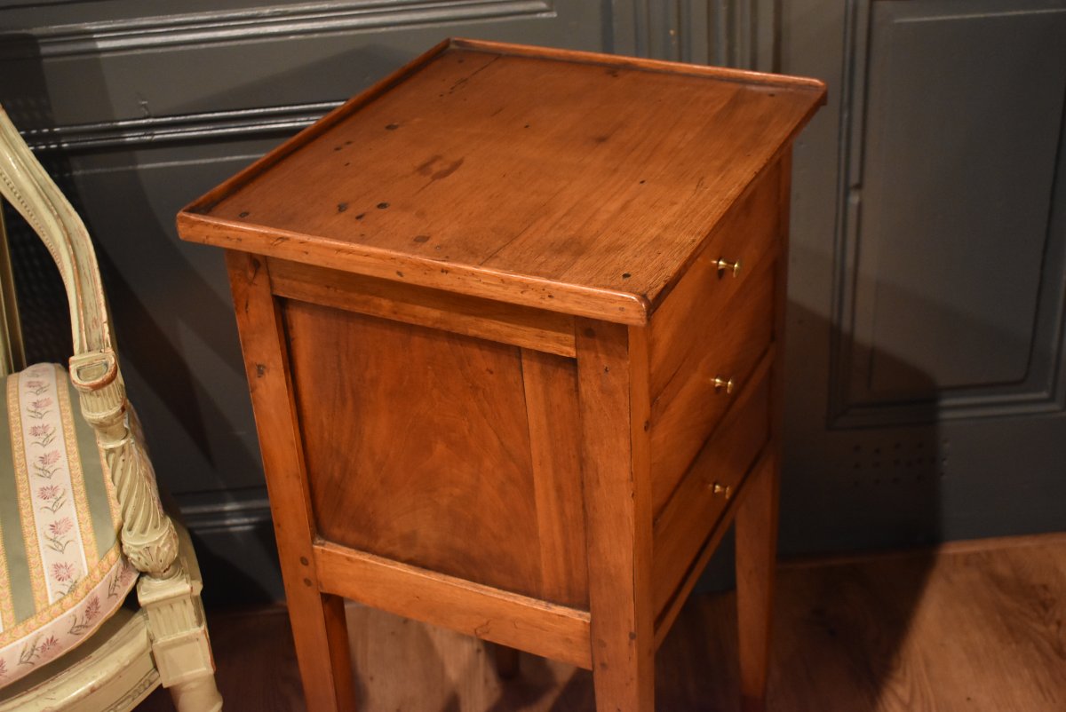 Walnut Bedside Cabinet-photo-8