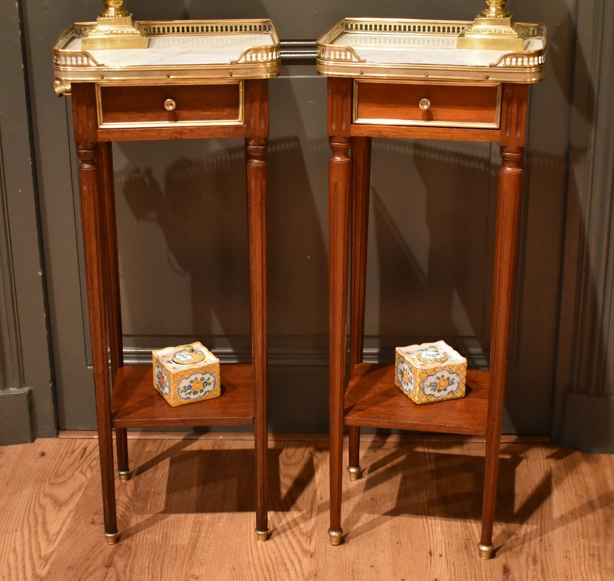 Paire de petits chevets de style Louis XVI-photo-2
