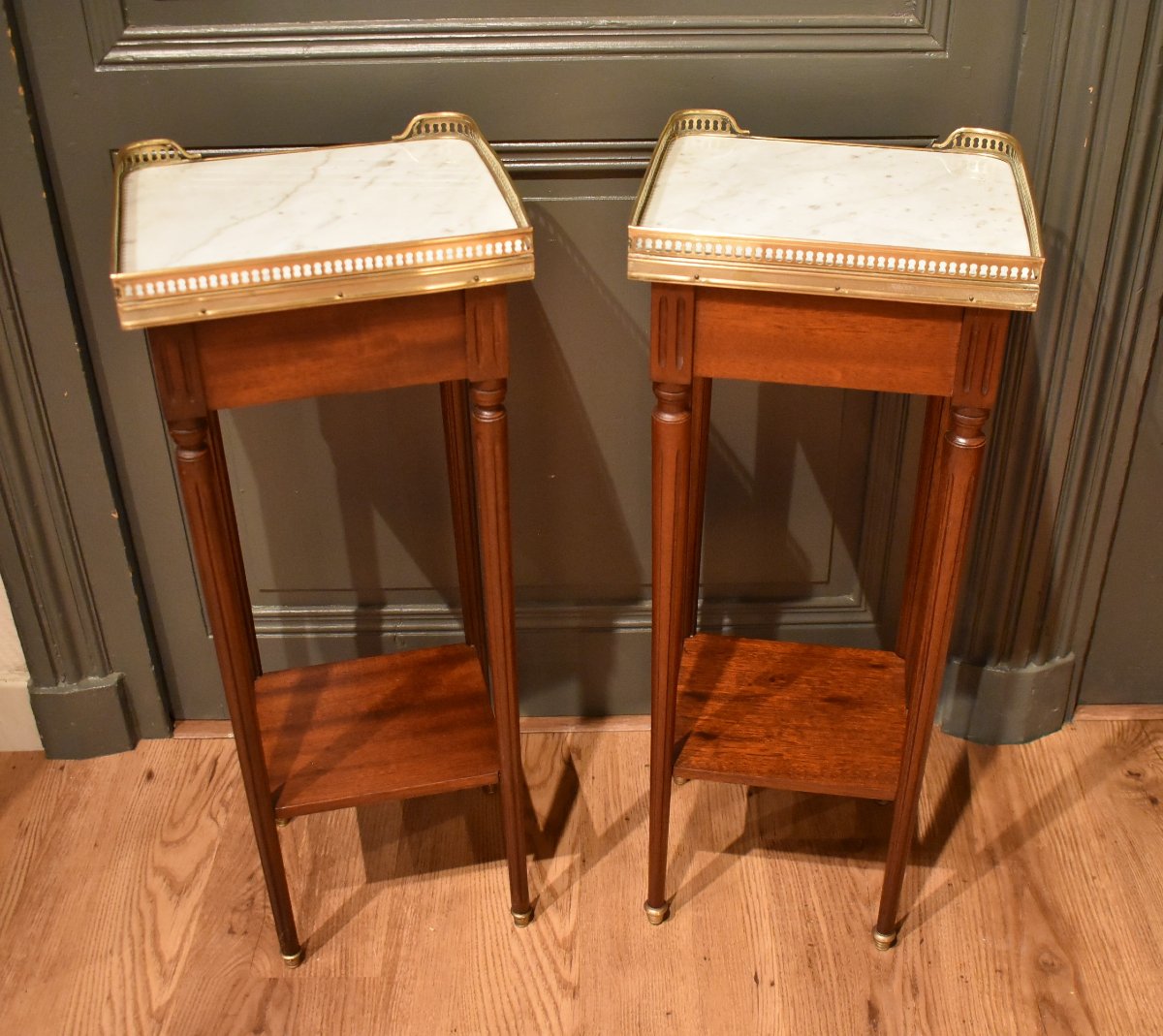 Paire de petits chevets de style Louis XVI-photo-6