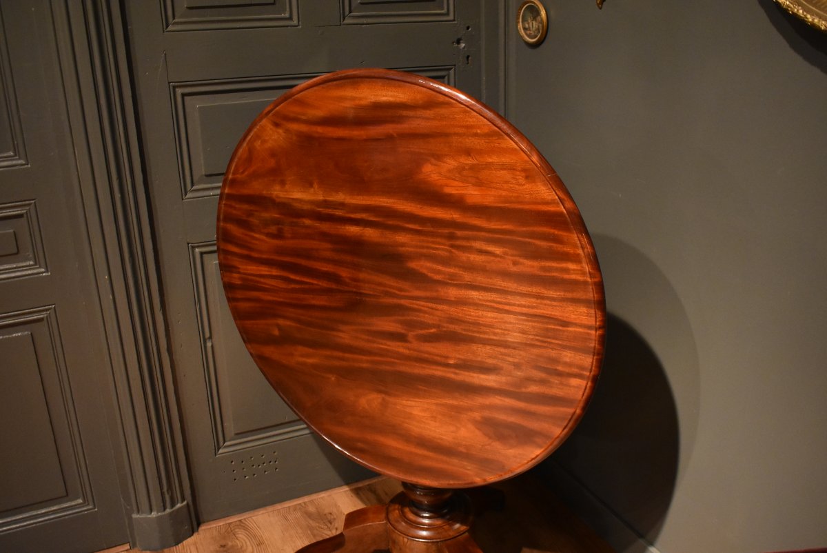 Mahogany Tilting Pedestal Table-photo-3