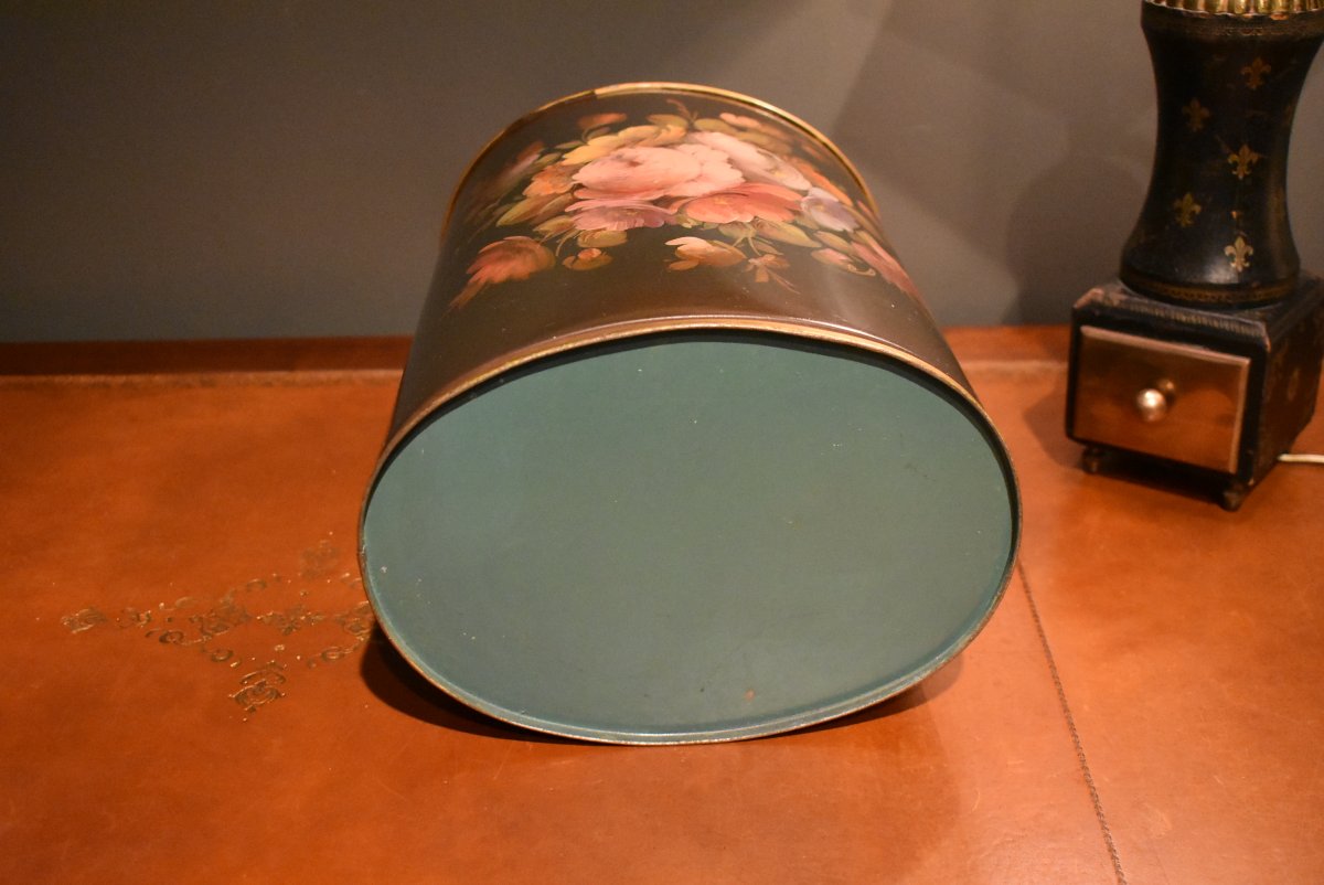 Painted Metal Wastebasket-photo-4