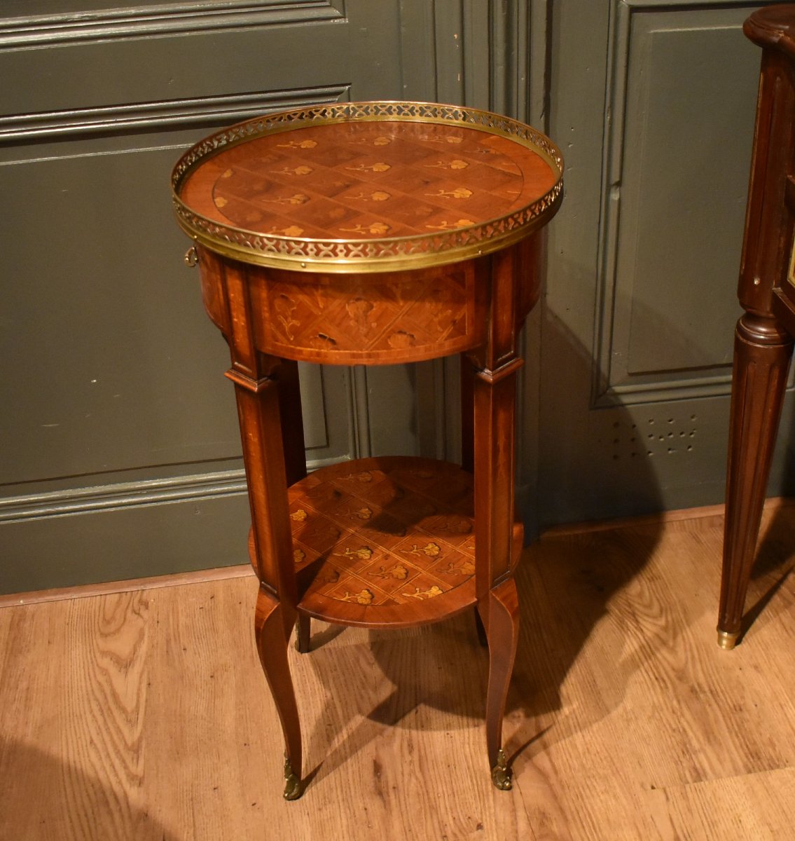 Small Side Table With Marquetry-photo-4
