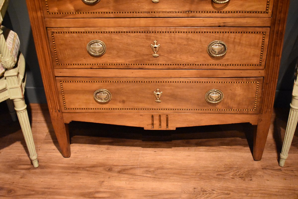 Petite commode en noyer-photo-4