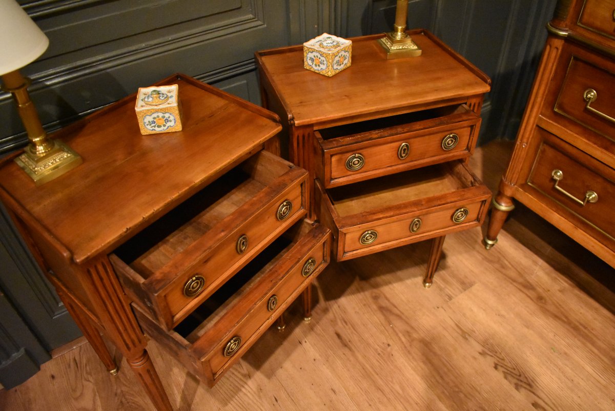 Paire de chevets de style Louis XVI-photo-1