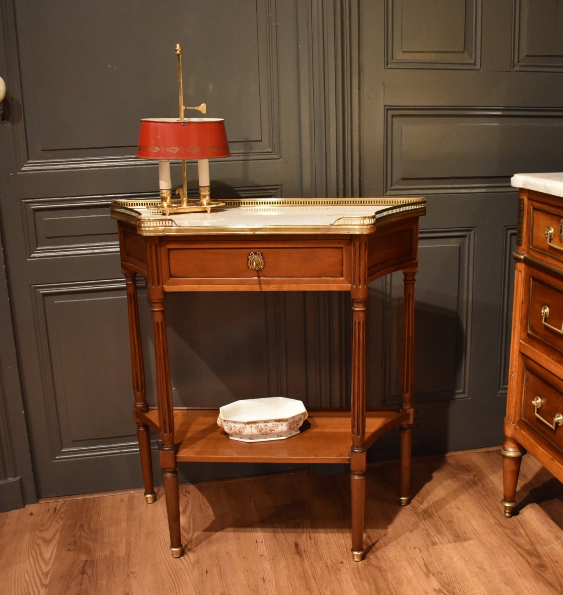 Console de style Louis XVI en acajou