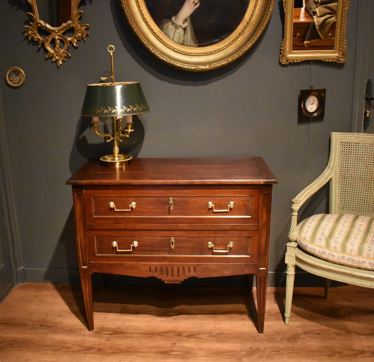 Louis XVI-style Chest Of Drawers With A Jumping Top