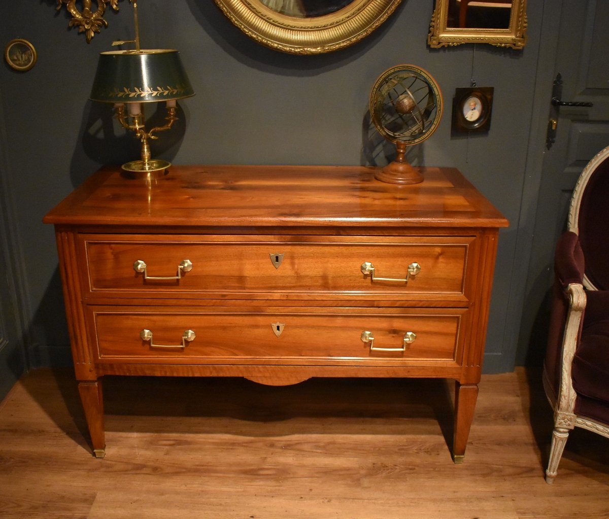 Commode sauteuse en noyer-photo-2
