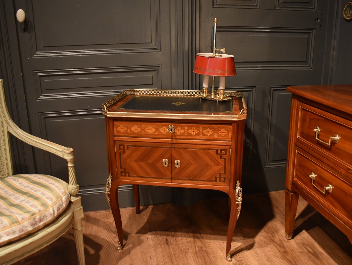 Table chiffonnière en marqueterie  formant écritoire
