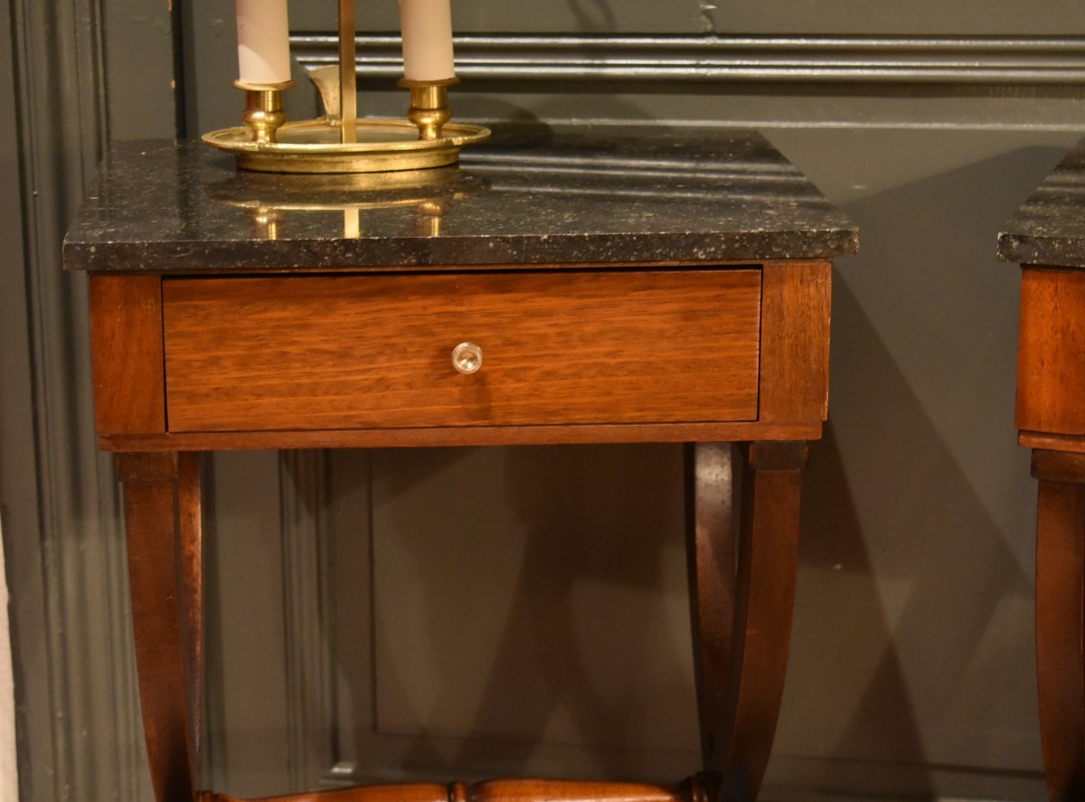 Pair Of Mahogany Nightstands-photo-4