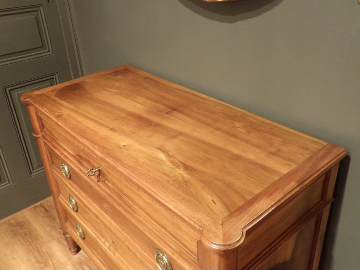 Commode  de style Louis XVI en noyer-photo-1