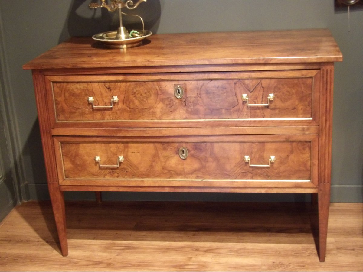 Commode sauteuse en noyer-photo-2