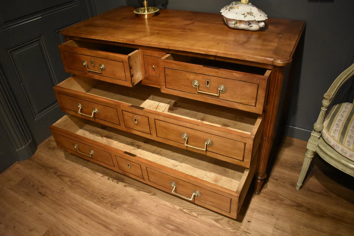 Commode de style Louis XVI-photo-1