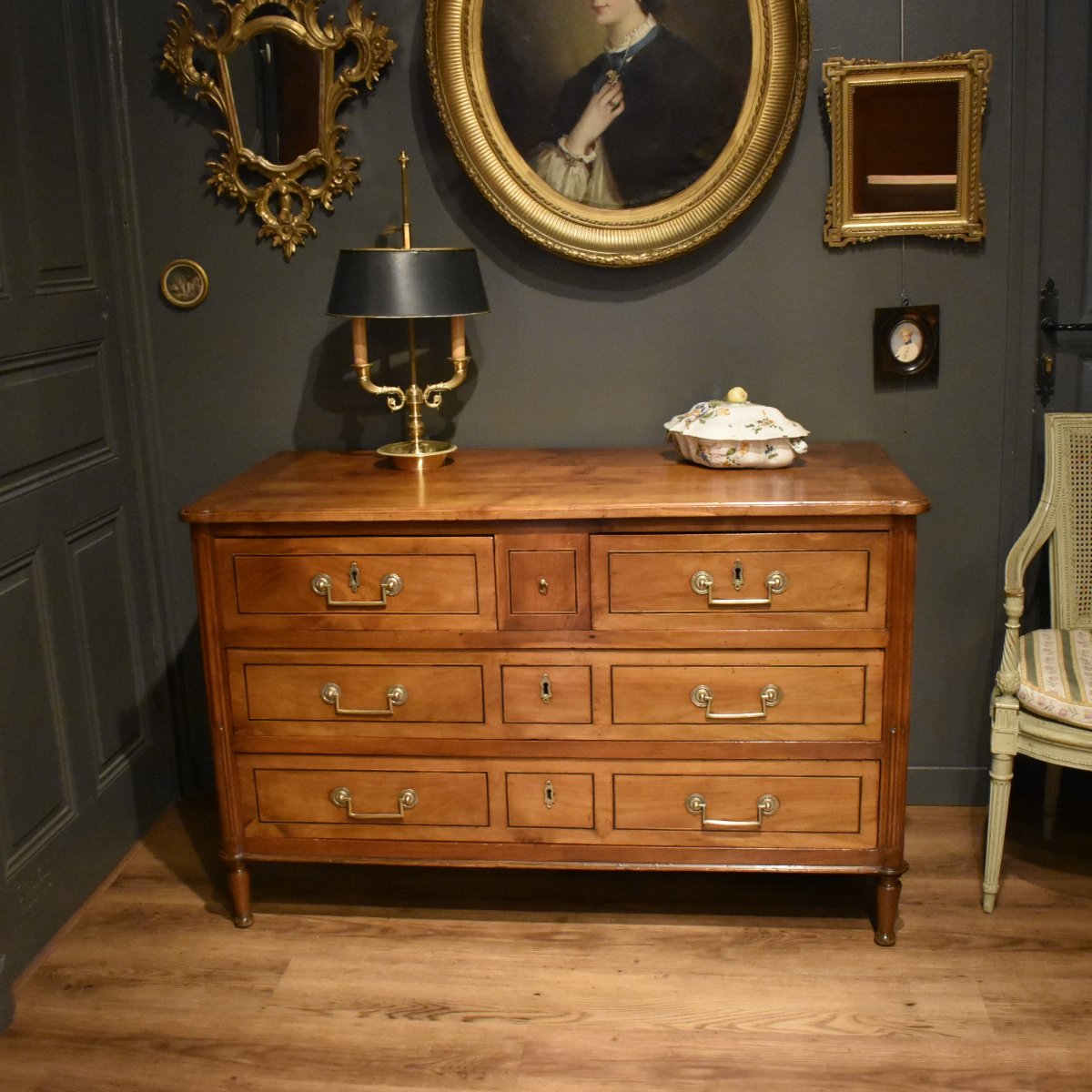 Commode de style Louis XVI
