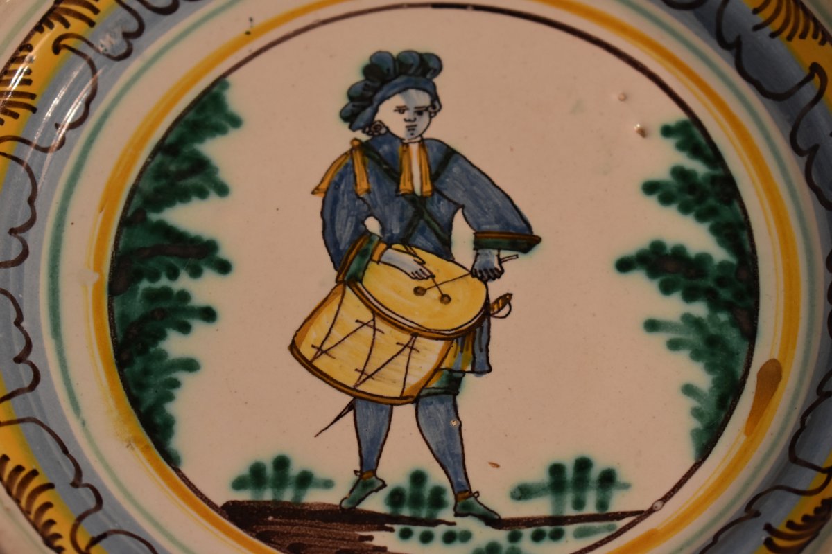 Plate Decorated With A Drum Player-photo-2