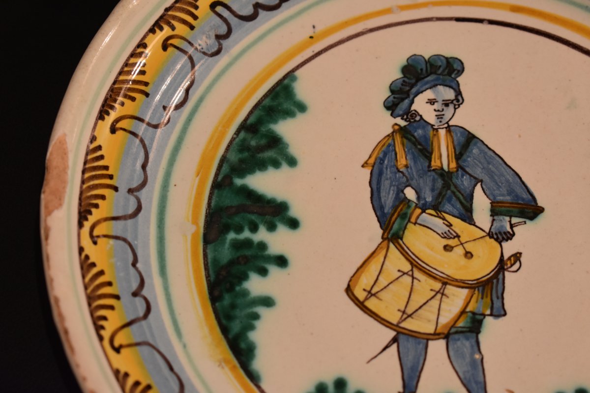 Plate Decorated With A Drum Player-photo-3