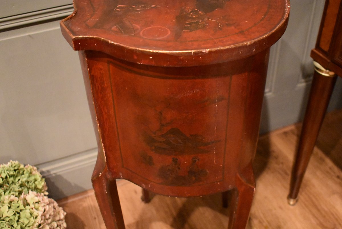 Louis XV Style Red Lacquer Bedside Table-photo-3