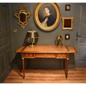 Bureau plat de style Louis XVI