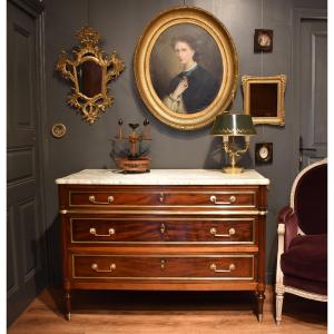 Commode de style Louis XVI en acajou