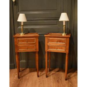 Paire de petits chevets de style Louis XVI