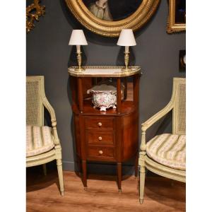 Petit meuble d'entre-deux en acajou de style Louis XVI