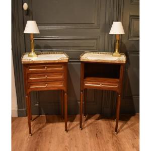Paire de chevets de style Louis XVI