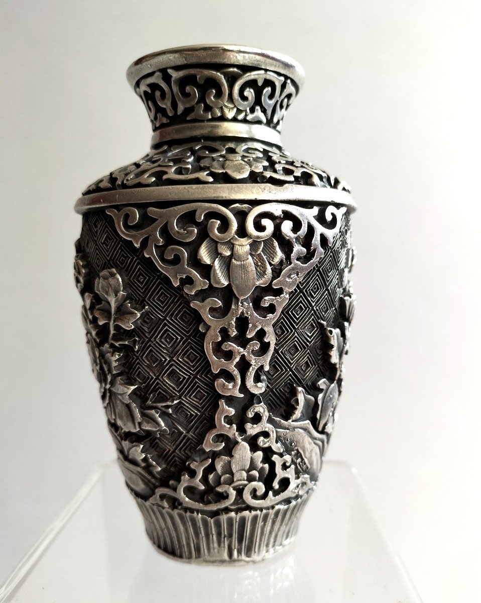 China Embossed Silver Vase-photo-3