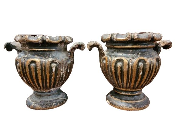 Paire De Vases En Bois Sculpté d'époque XVIIème Siècle