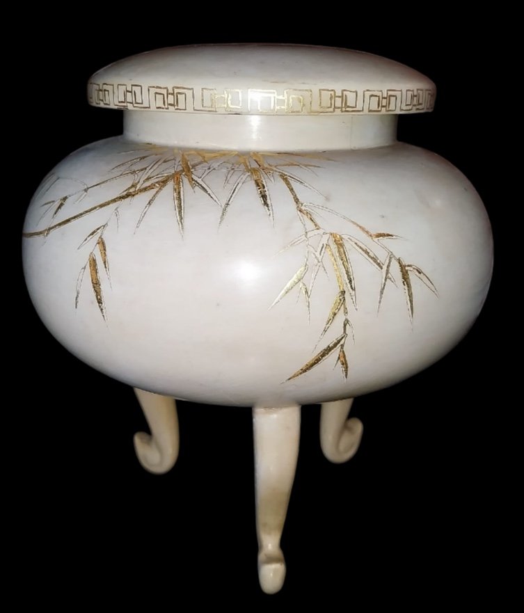 Thanh Ley, Lacquered Tripod Box, Vietnam, 20th Century-photo-3