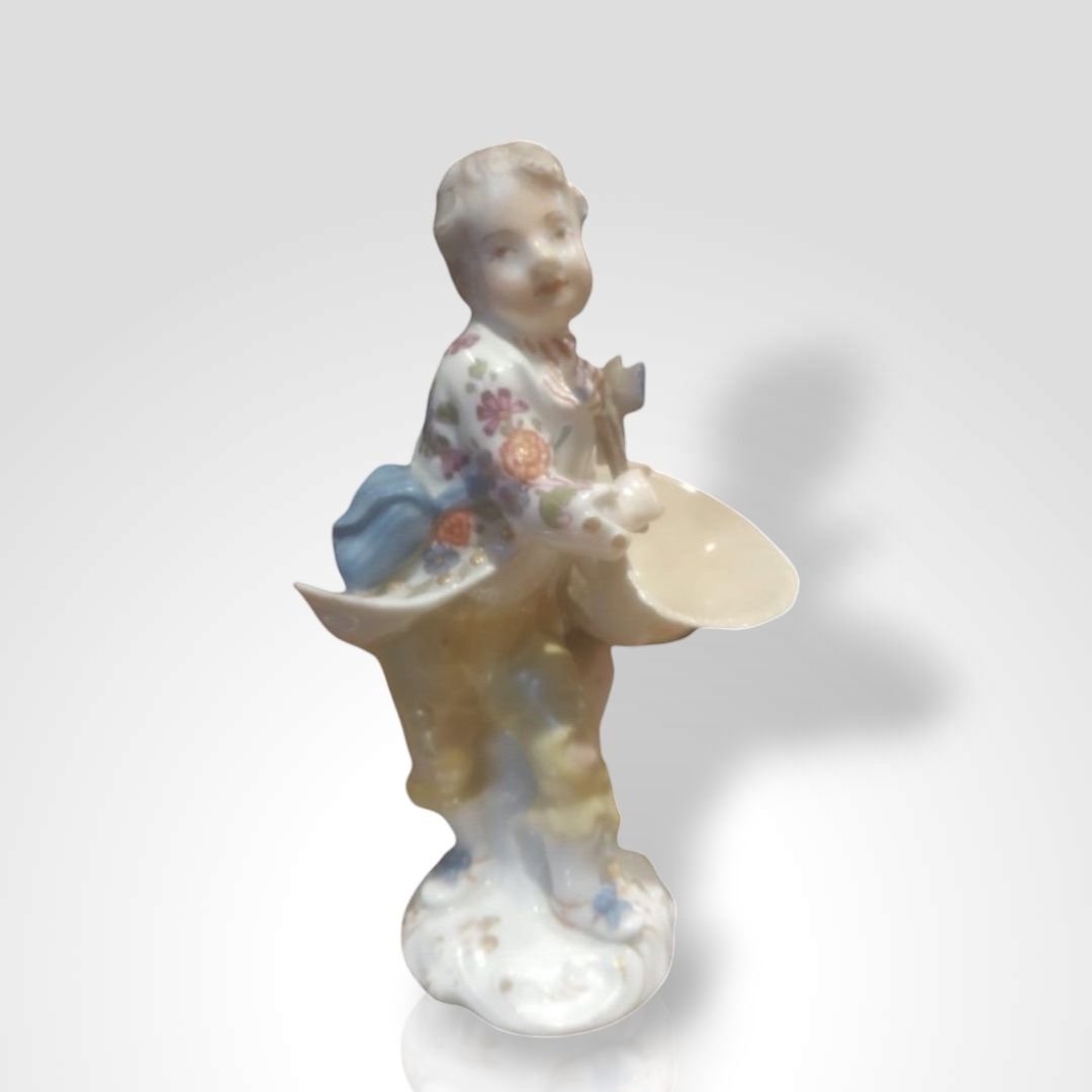 Figurine En Porcelaine Polychromé, D’époque XIXème. 