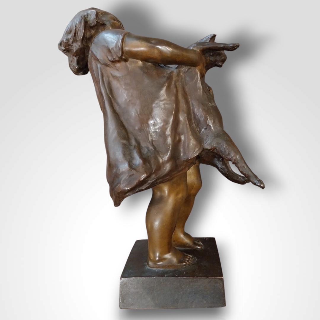 Juan Clara (1875-1958), Bronze Of A Girl Playing With Her Cat, 20th Century-photo-2