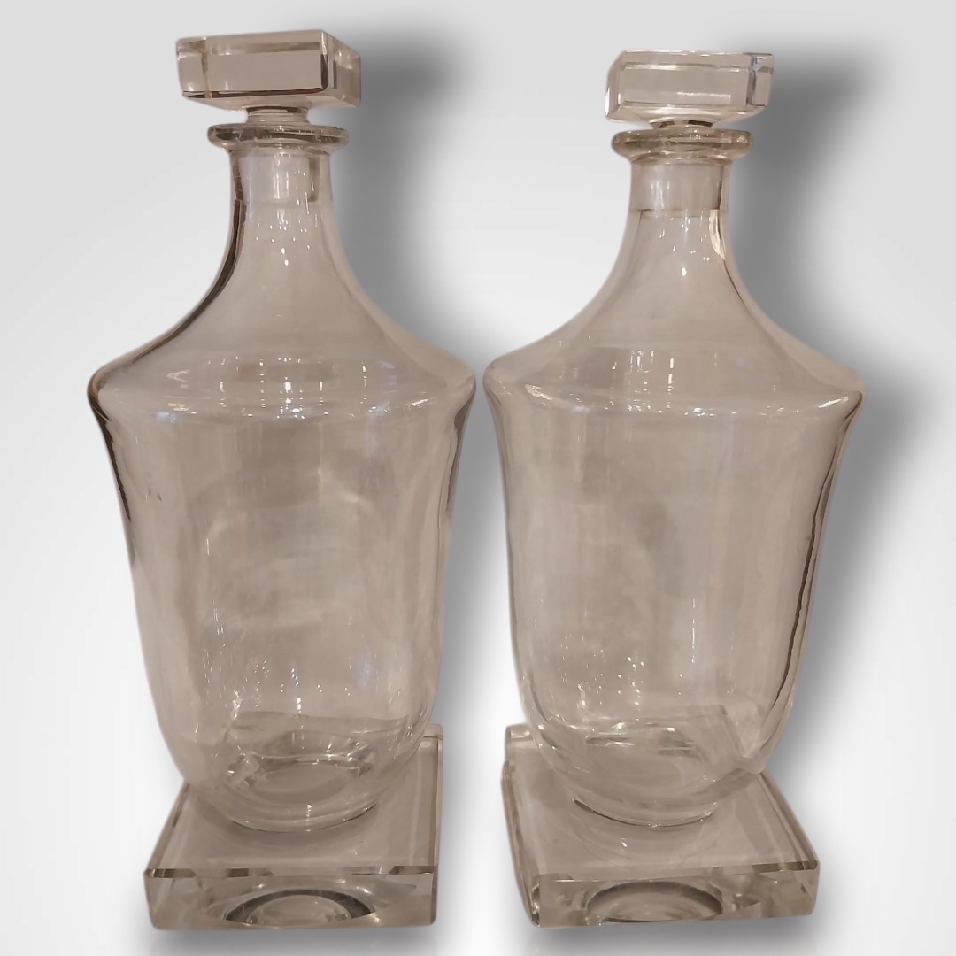Baccarat - Georges Chevalier, ensemble de verres et une paire de carafes, modèle Yacht, 1930-photo-3