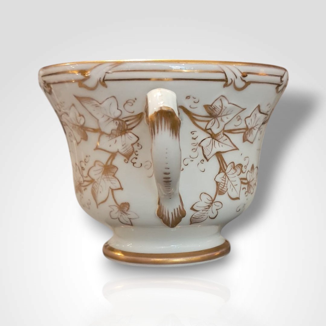 Tasse et sous-tasse en porcelaine de Berlin KPM, XIXe-photo-3