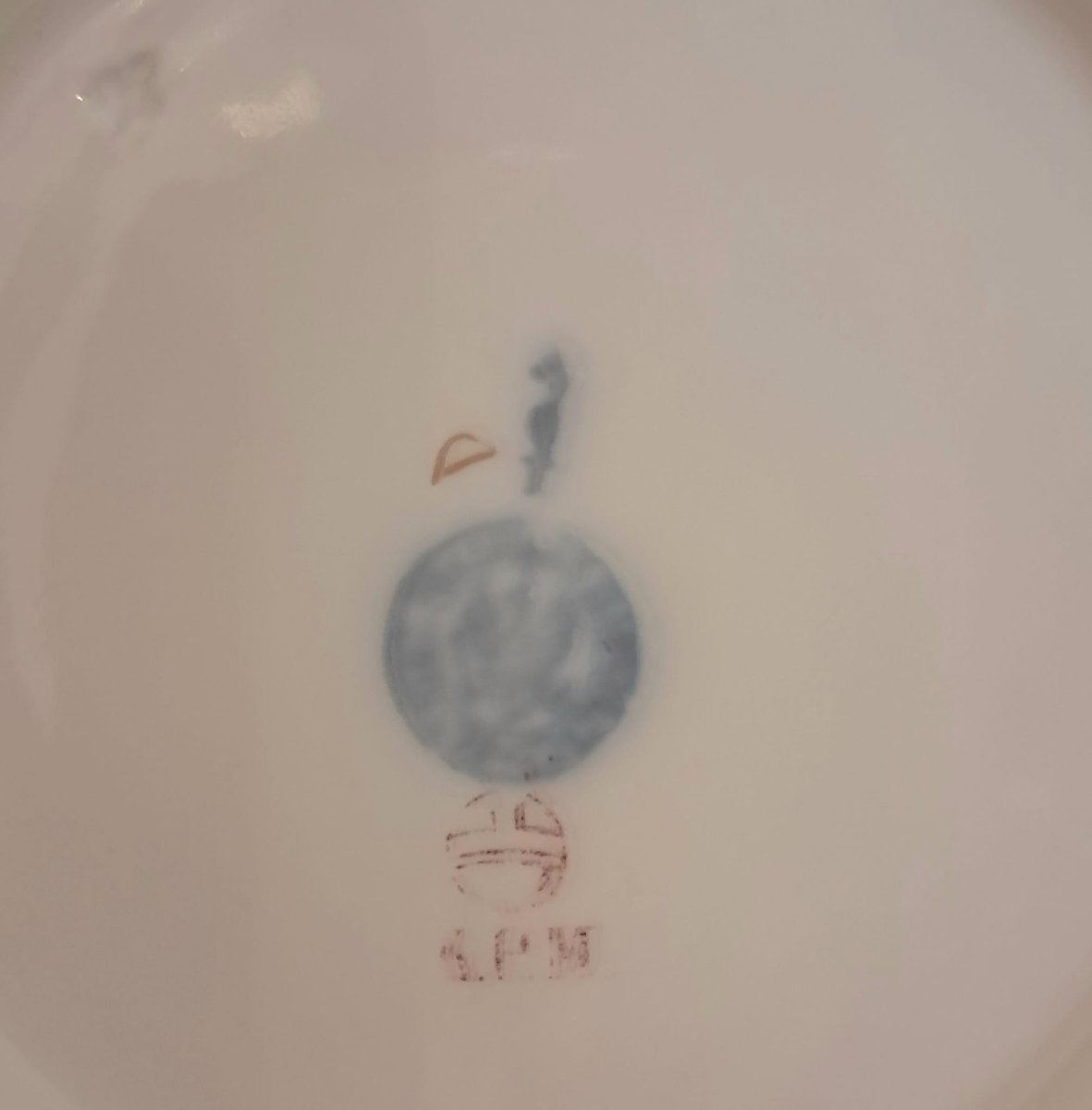 Tasse et sous-tasse en porcelaine de Berlin KPM, XIXe-photo-7