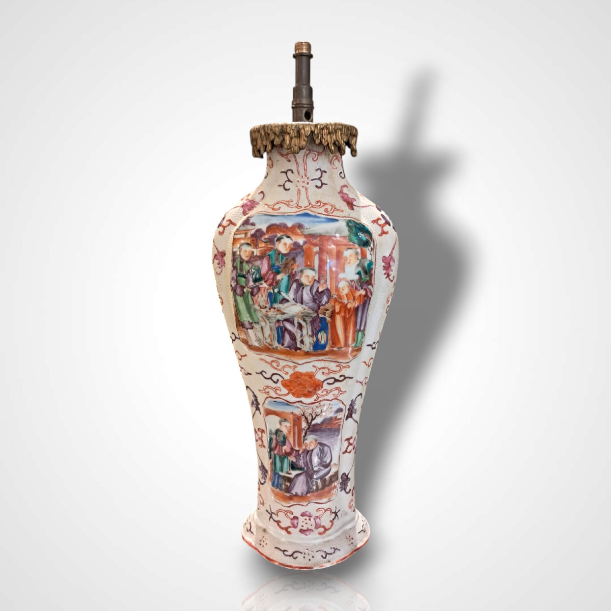 Vase en porcelaine monté en lampe, Chine, période Qianlong, XVIIIe