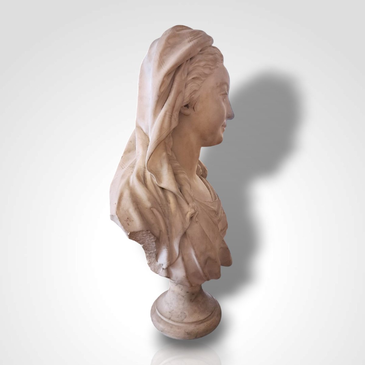 Buste de jeune femme en marbre, début XIXe-photo-4