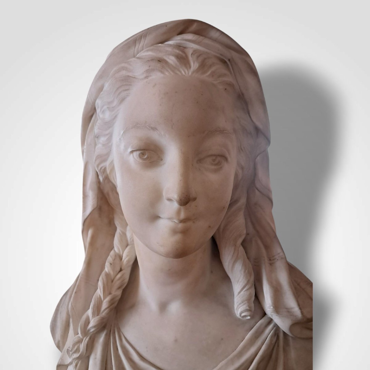 Buste de jeune femme en marbre, début XIXe-photo-1