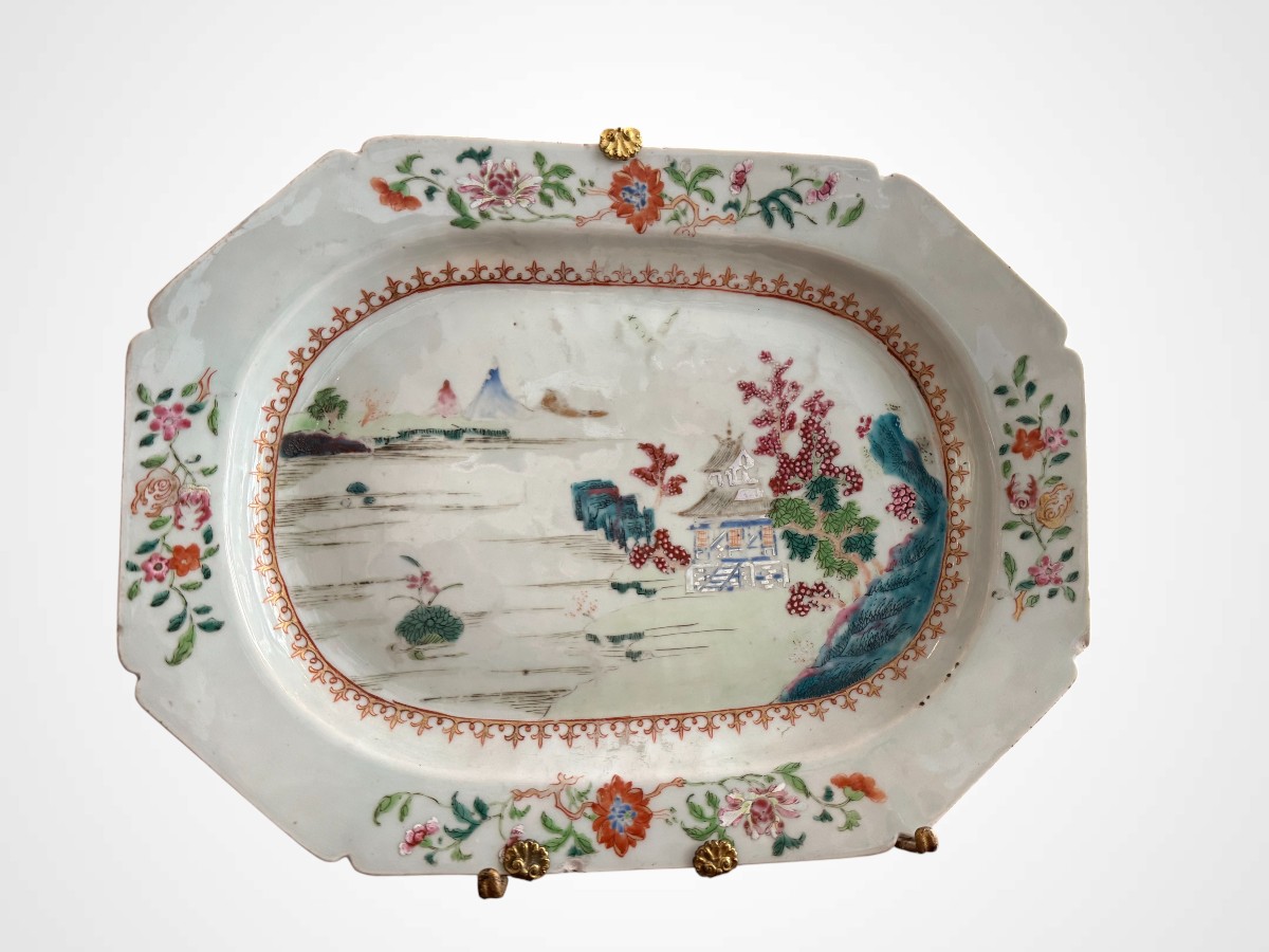 Plat octogonal en porcelaine, Chine, XVIIIème 