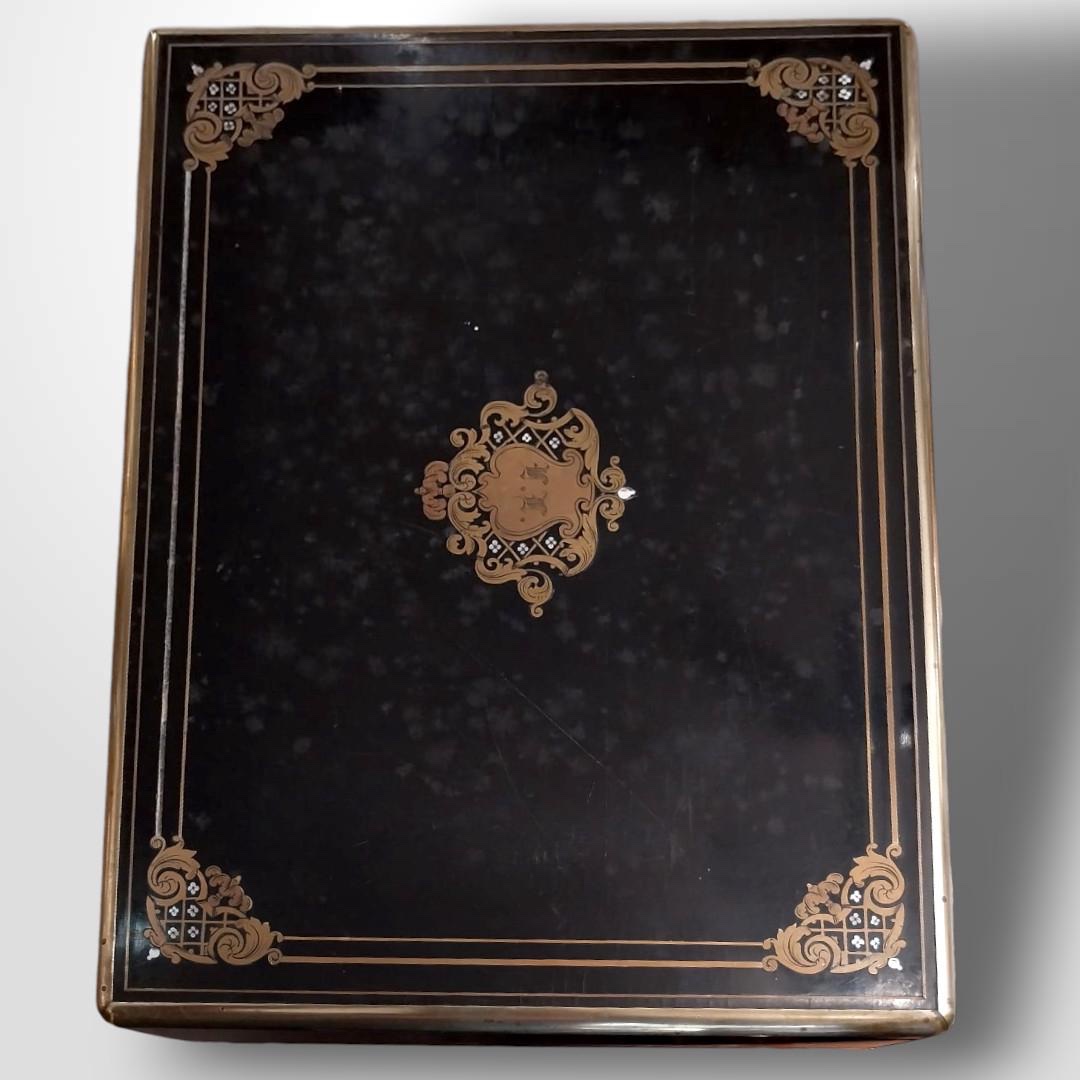 Maison Tahan vers 1849-1866, coffret de voyage en marqueterie Boulle époque Napoléon III-photo-7