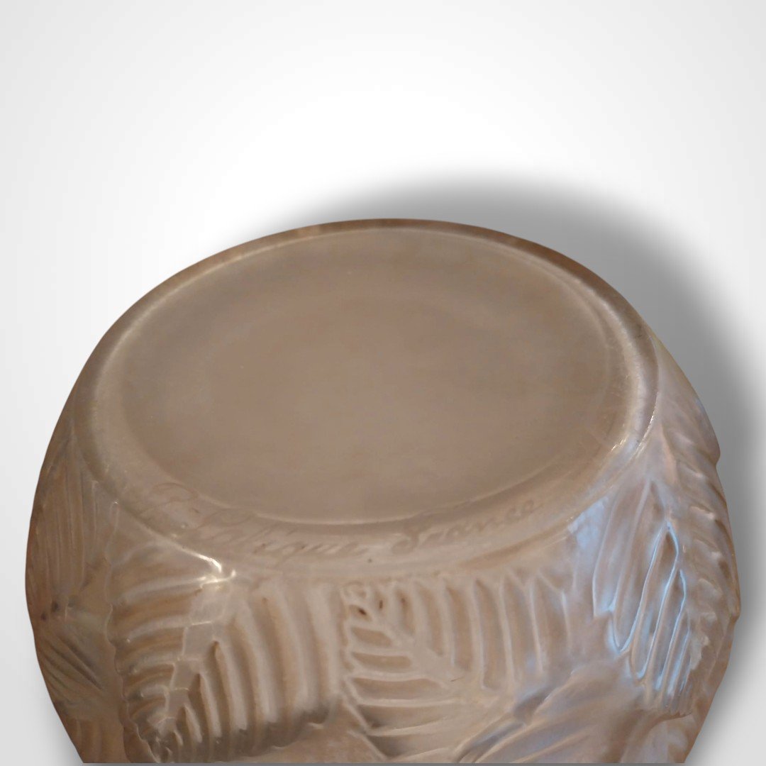 René Lalique (1860-1945), vase modèle Ormeaux, XXe-photo-3