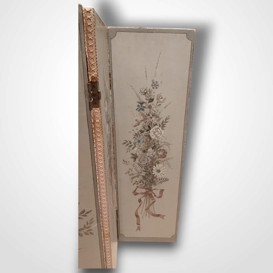 Late 19th Century Screen-photo-2