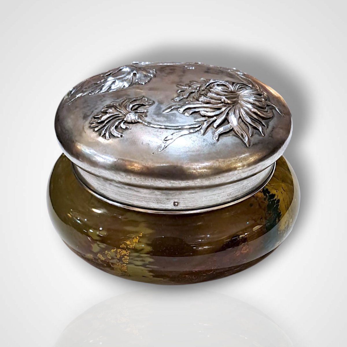 Attributed To Léveillé And Rousseau, Covered Box In Glass And Silver, Late 19th Century-photo-2