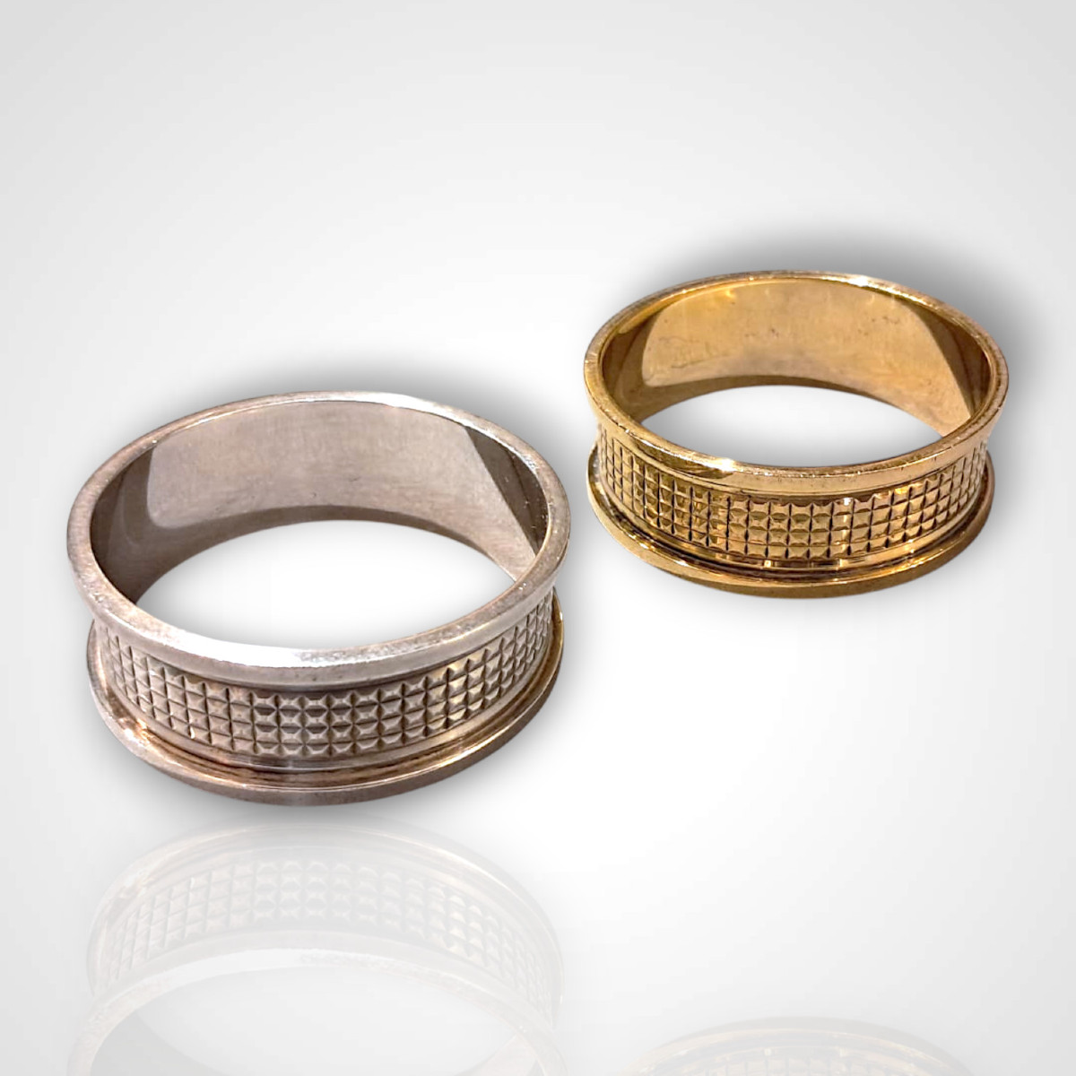 Ravinet d’Enfert pour Hermès, paire de ronds de serviette en argent et vermeil, XXe-photo-4