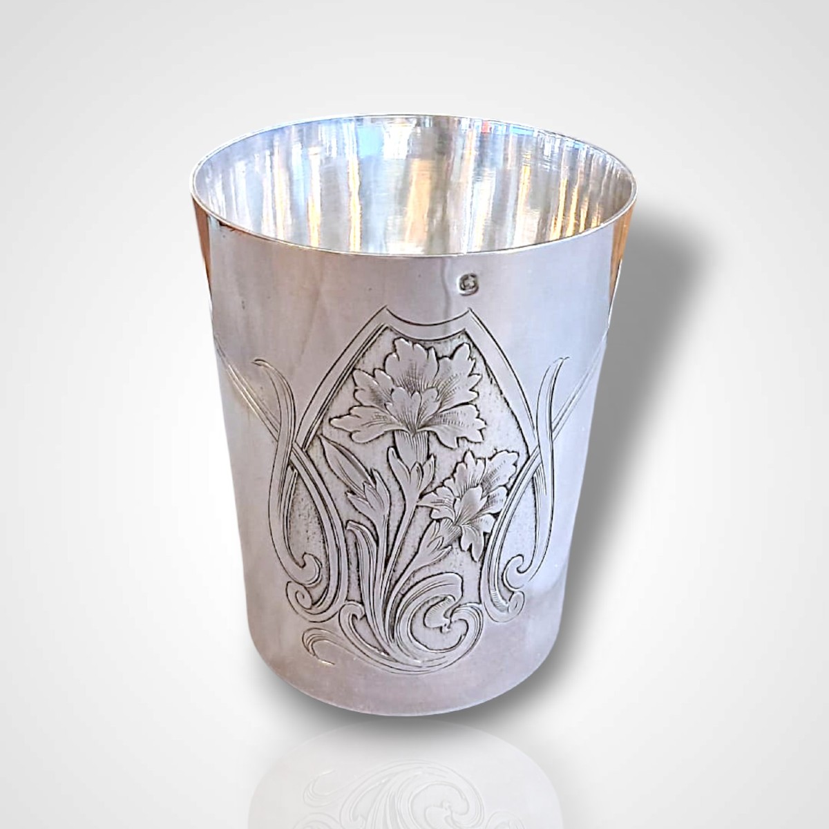 Timbale en argent, d&eacute;but XXe