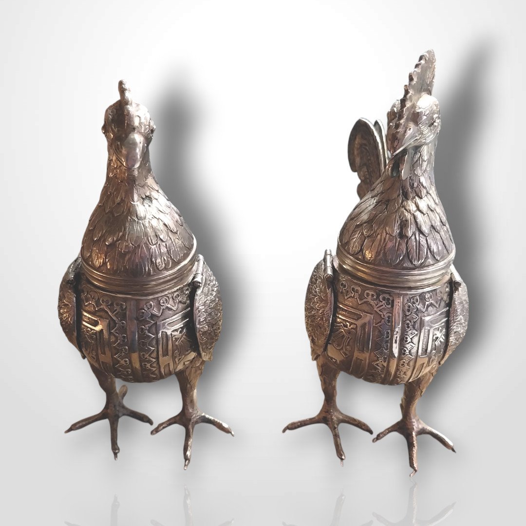 Pair Of Solid Silver Sugar Shakers, 20th Century -photo-2